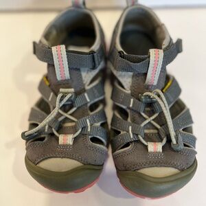 Keens Kids size 13
